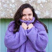 Cours de yoga chorégraphique ou hatha yoga pour femmes enceintes, post partum, familles et enfants.